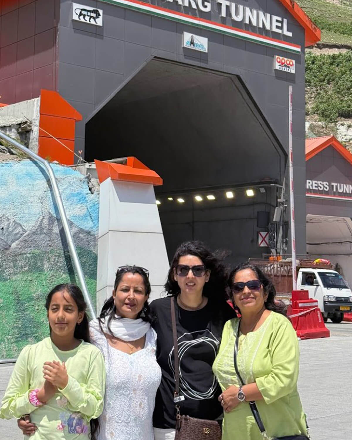 travirots Kashmir Family Tour package